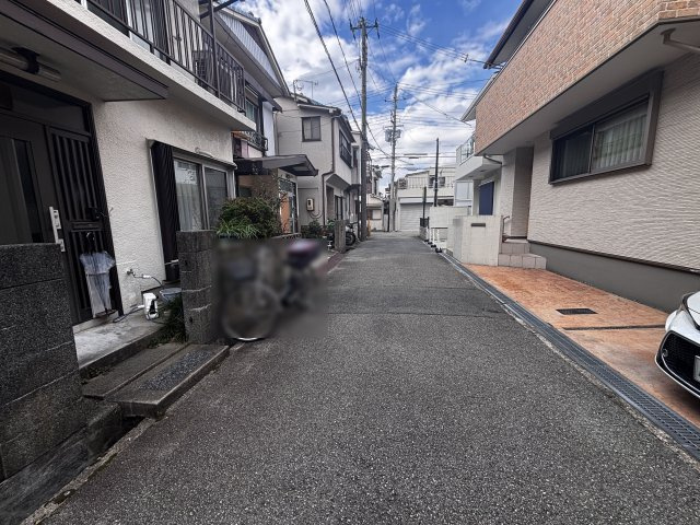 明石市東藤江2丁目戸建の前面道路含む現地写真