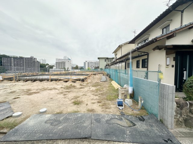 佐伯区屋代1丁目 No.1の駐車場|(2号棟)駐車スペース☆並列2台、縦列も含む3台駐車可能！