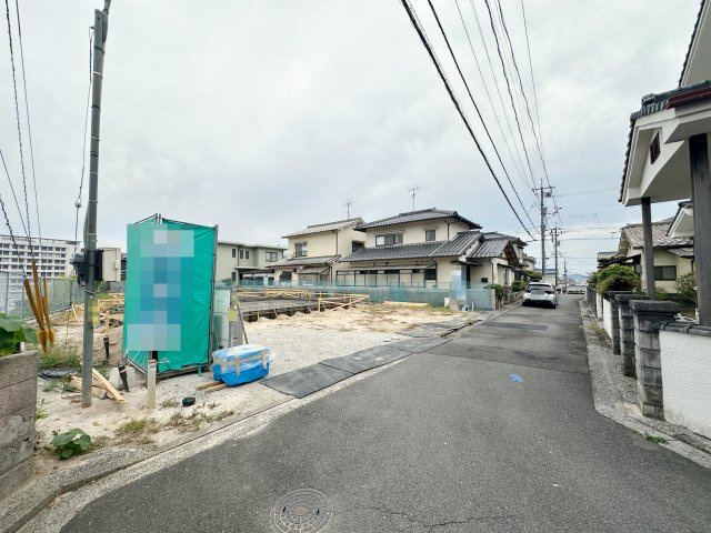佐伯区屋代1丁目 No.1の前面道路含む現地写真|幅員4mあるので運転が苦手な方でも安心です！