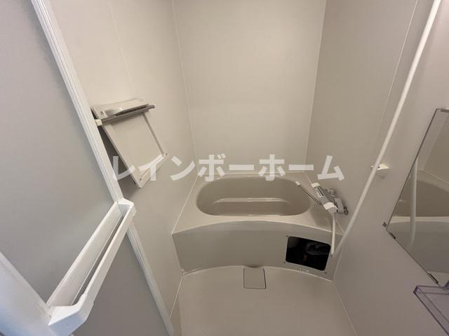 ジーメゾン岩槻本丸の浴室