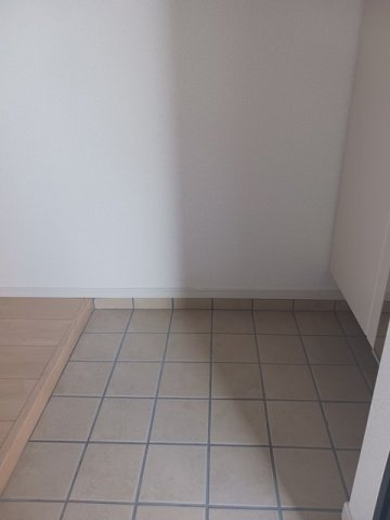 ラヴィアンローズＣの玄関