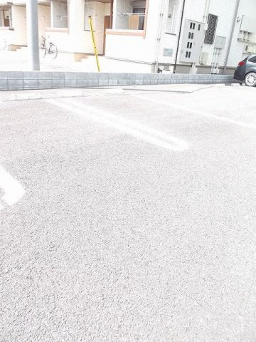 フレシールⅠの駐車場
