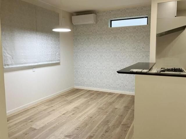 大室戸建の居間・リビング|こちらのリビングで趣味の時間をお楽しみください