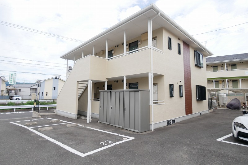 オーシャン髙田の外観|オーシャン髙田　102号　1K　システムキッチン  敷地内駐車場空きあり