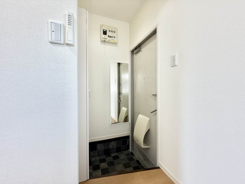 ウエストビレッジの玄関