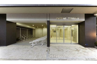 【エントランス】 | RAFFINE TERRACE
