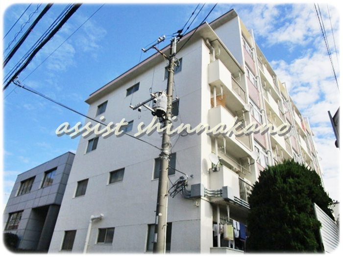 弥生町第２ローヤルコーポの外観