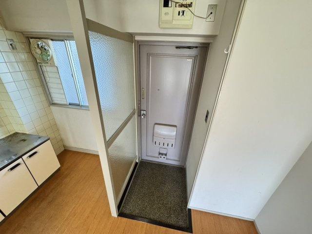 宮町コーポラスの玄関