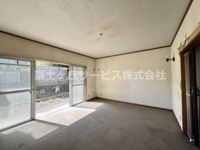 【居間・リビング】 | 磐田市見付河原町　中古住宅 | LDK17.8帖