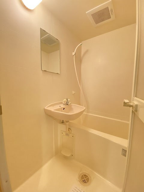 尼崎市神田中通３丁目の賃貸マンションの浴室|お風呂で日々の疲れを落としましょう