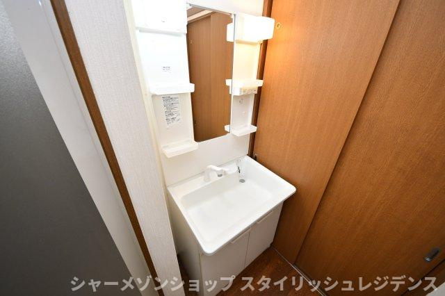鬼丸ビルの洗面所