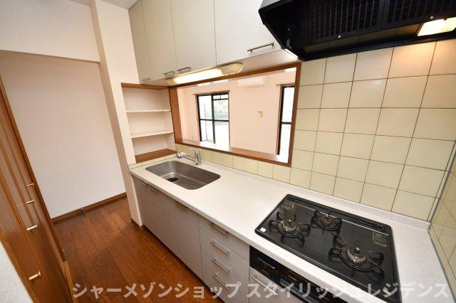 鬼丸ビルのキッチン