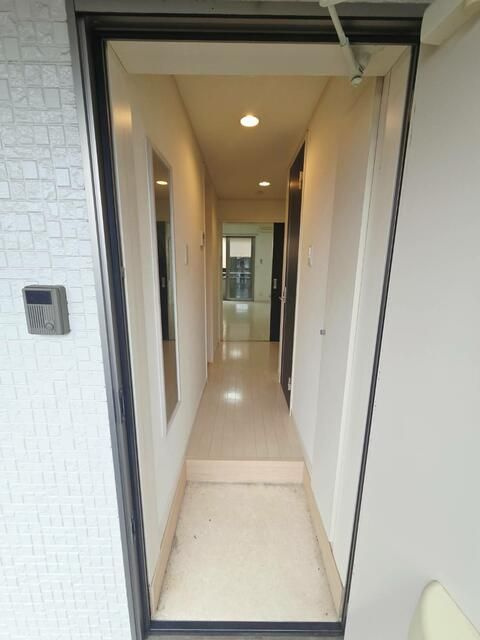 メイプル町田の玄関