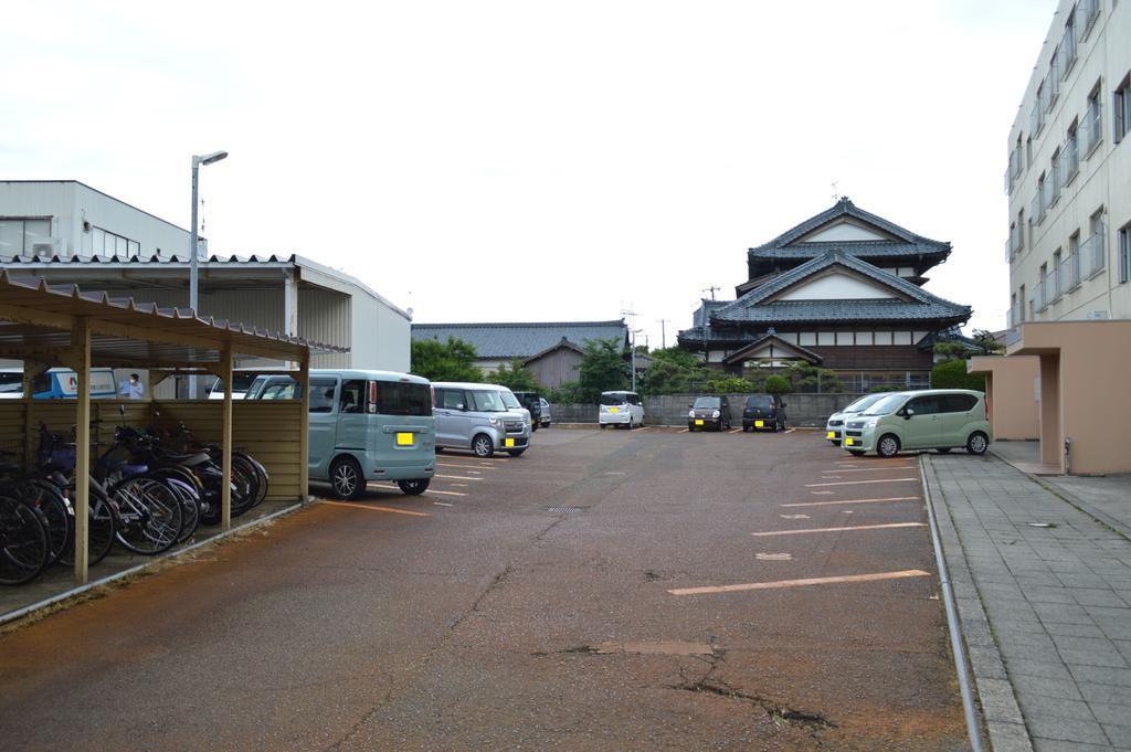 コーポラス木戸の駐車場