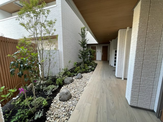 シャーメゾンshin-osaka westの周辺