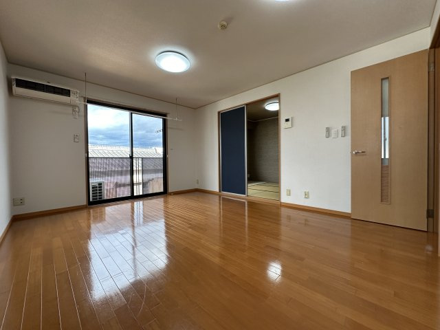 VILLA川辺Ⅱの居間・リビング