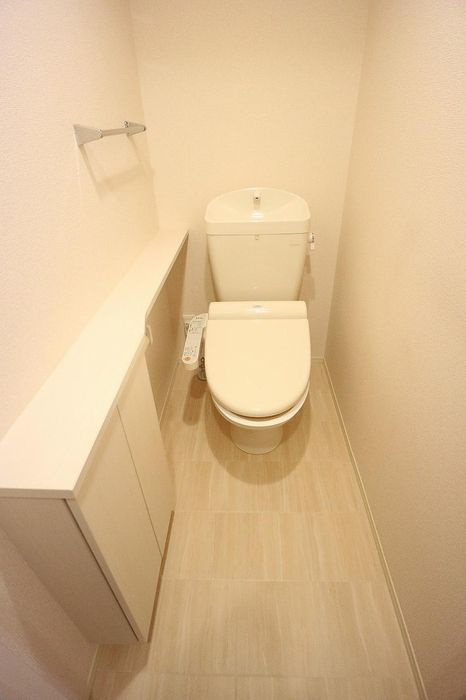 Crestia　東園田のトイレ