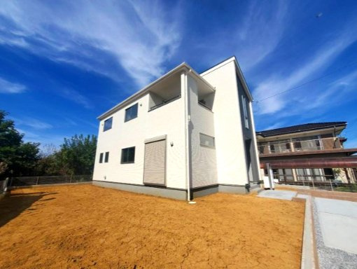 寄居町富田　新築住宅　土地広々80坪超‼