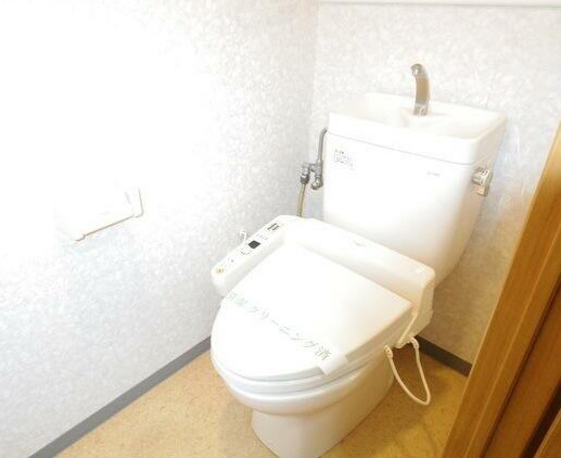 ロイヤルアーク松ヶ丘 のトイレ|清潔感のあるトイレです