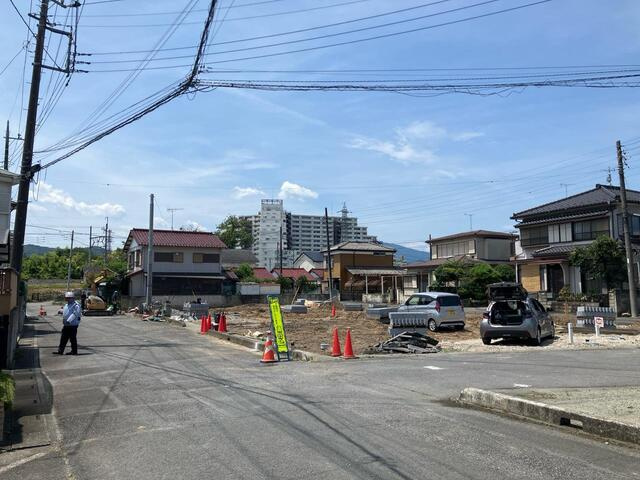小川町小川第8　3号棟の前面道路含む現地写真