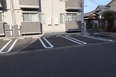【駐車場】 | ヴェールクレール Ｂ | 駐車場