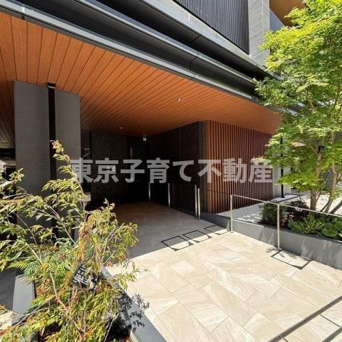 パークアクシス文京本郷のエントランス