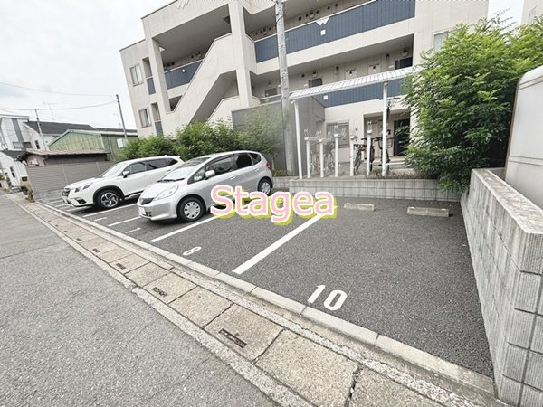 サンステージの駐車場
