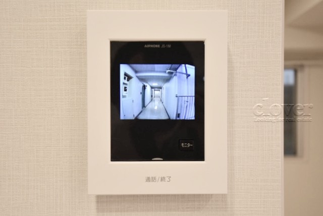 【セキュリティ】 | ロイヤルハイツ三田 | 来訪者を画面で確認できるモニター付きインターフォン。～即日のご見学可能～　お問合せはお気軽に。