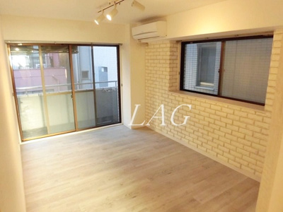 【居間・リビング】 | クレア麻布 | 洋室のお部屋です。