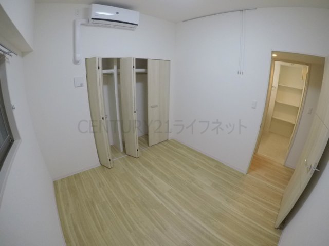 【寝室】 | ラヴィベール江坂