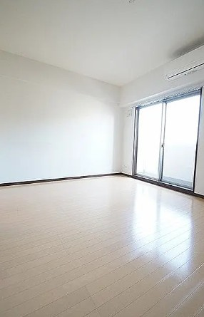 パルテール天王町の居間・リビング