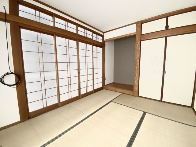 西陵2丁目　中古戸建ての和室