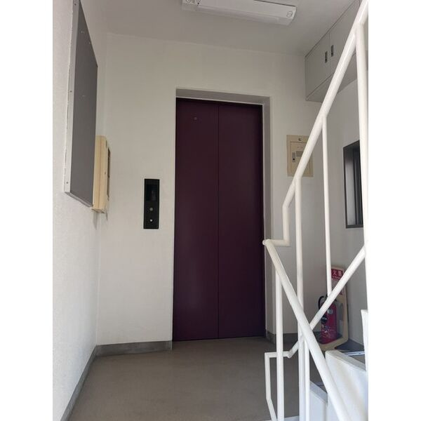 セントラル広小路ビルの内装