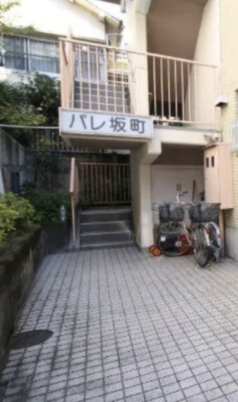 パレ坂町のエントランス