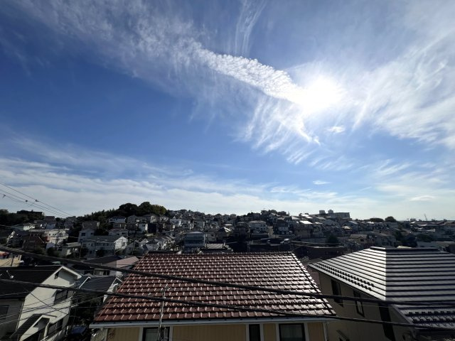 電動シャッターに床暖房！設備はもちろんのことこれが蔵のある家⌂収納がたーーっぷりで大荷物さん必見です！！明るすぎるリビングにウッドデッキで最高の休日を演出♪な【南区六ッ川4丁目】リノベーション戸建の展望