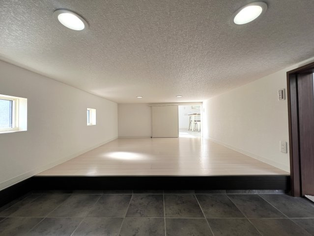 電動シャッターに床暖房！設備はもちろんのことこれが蔵のある家⌂収納がたーーっぷりで大荷物さん必見です！！明るすぎるリビングにウッドデッキで最高の休日を演出♪な【南区六ッ川4丁目】リノベーション戸建の収納|大きなスペースがあり、収納には困りません