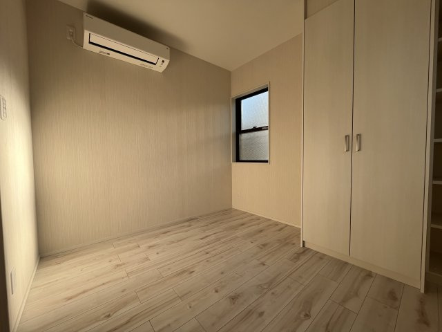 【寝室】