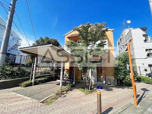 スタイリオ武蔵小山のエントランス