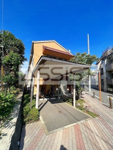 スタイリオ武蔵小山のエントランス
