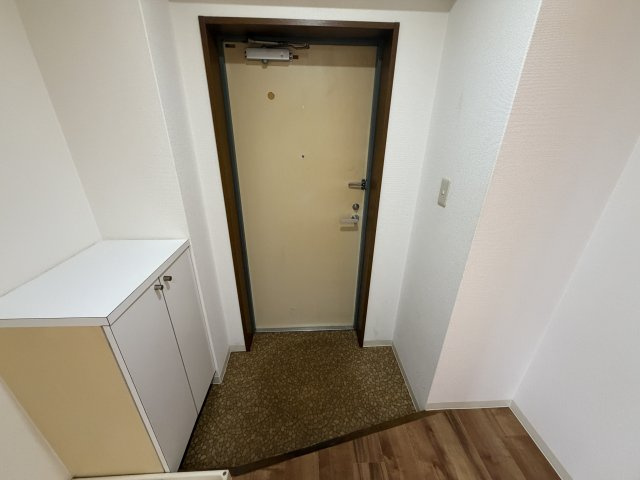 山路ハイツⅢの玄関
