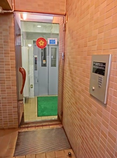ボナール町屋のエントランス