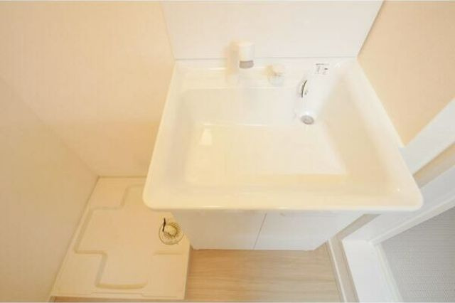 ＷＯＯＤ　ＨＯＵＳＥ　ＷＥＳＴの独立洗面台
