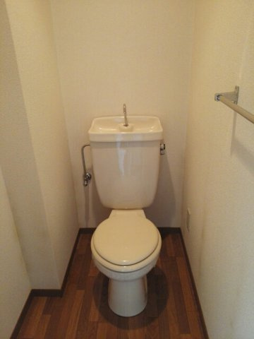 ビーバビラ広川のトイレ|ゆったりとした空間のトイレです