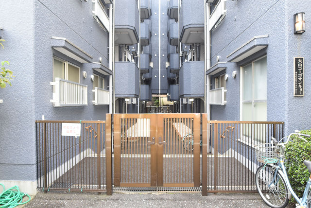 【エントランス】 | 大山コーポサンキョウ | マンションの「顔」ともいうべきエントランス部分です。～即日のご見学可能～　お問合せはお気軽に。