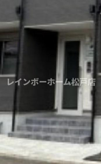 特典：仲介手数料が半額です!!のエントランス|清潔なエントランスです