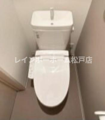 特典：仲介手数料が半額です!!のトイレ|コンパクトで使いやすいトイレです