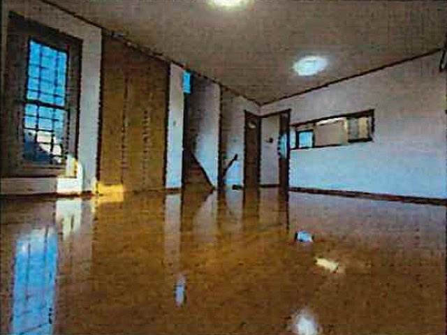 【居間・リビング】 | 川越市今泉　中古一戸建住宅　（ふじみ野店） | 家族がゆったりとくつろげる、開放感のある住空間。

