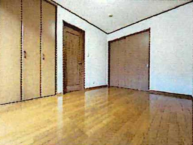【洋室】 | 川越市今泉　中古一戸建住宅　（ふじみ野店） | プライベート空間として使いやすい洋室。収納も備えています。
