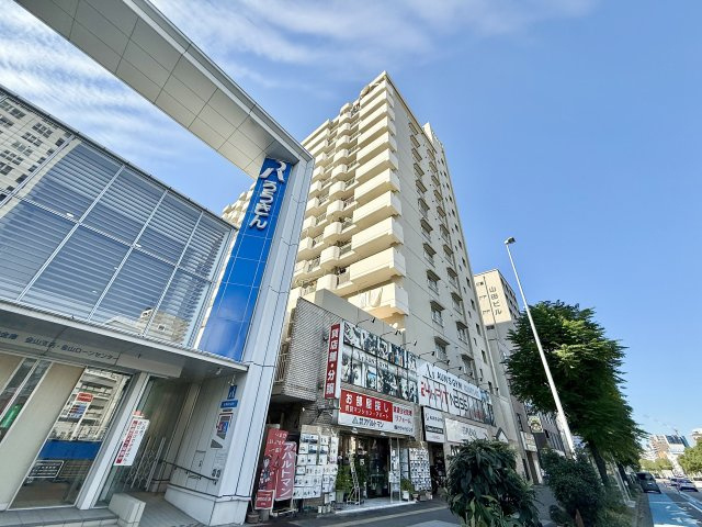金山グランドハイツの外観