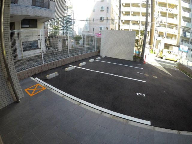 【駐車場】 | ファーストフィオーレ江坂公園